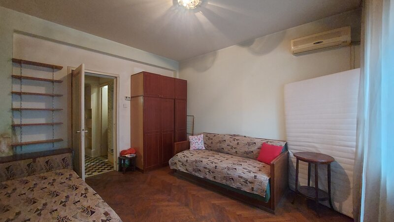 Batistei, aproape Centrul Cultural Chinez,