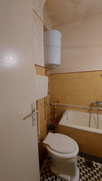 Batistei, aproape Centrul Cultural Chinez,